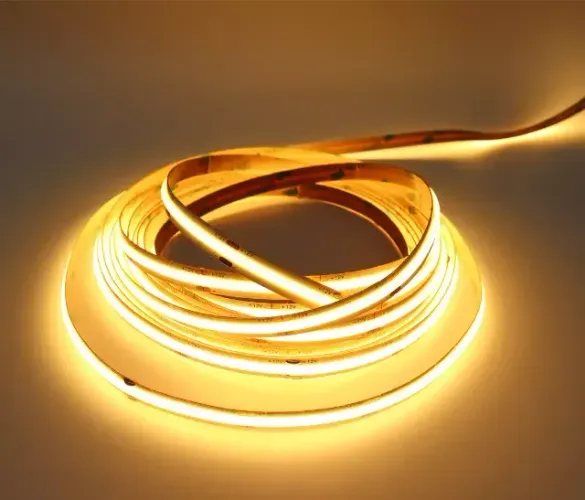 Fita LED para embutir 12V 5 Metros | 320 LEDs por Metro | Alto Brilho IP20 | ambiente com 