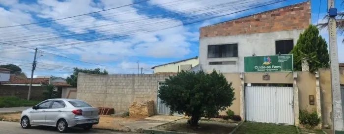  Sobrado geminado + Estúdio 4 banheiros + Terreno