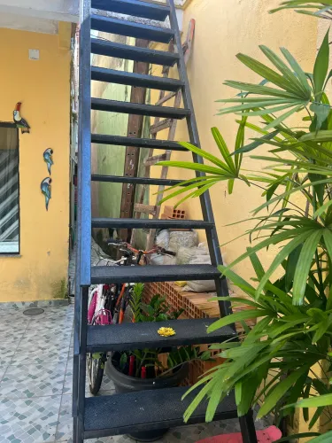 Vendo escada de ferro