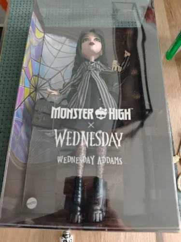 Monster high wandinha wednesday