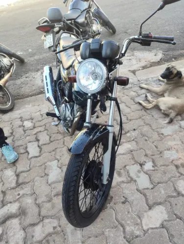 YBR 125 