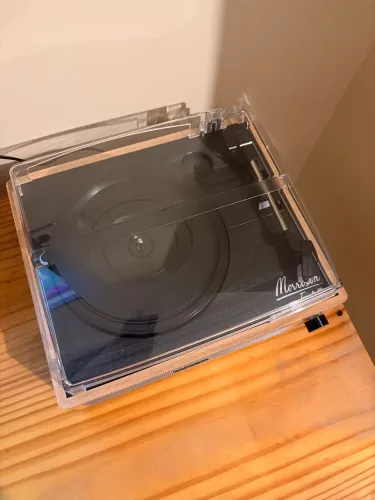 Vitrola Morrison Turntable Retro de Mesa Bluetooth USB