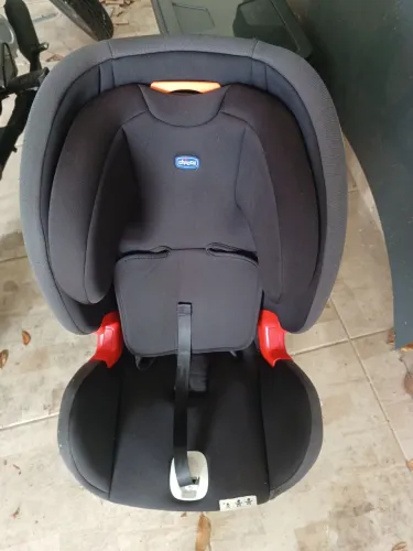 Cadeirinha de bebe chicco em bom estado para sair logo!!!