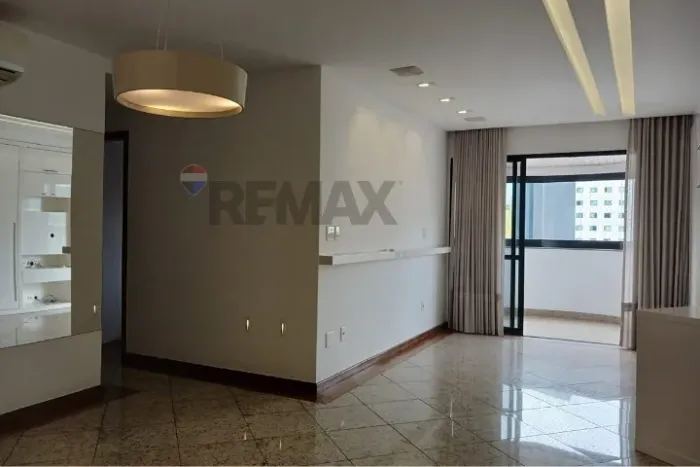 Apartamento de 3 quartos com suíte , sol da manhã para alugar em Santa Lúcia , Vitória.