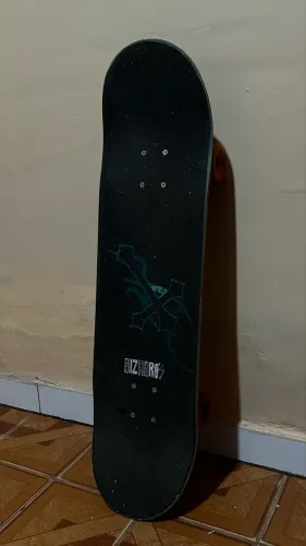 Skate profissional para todos os terrenos