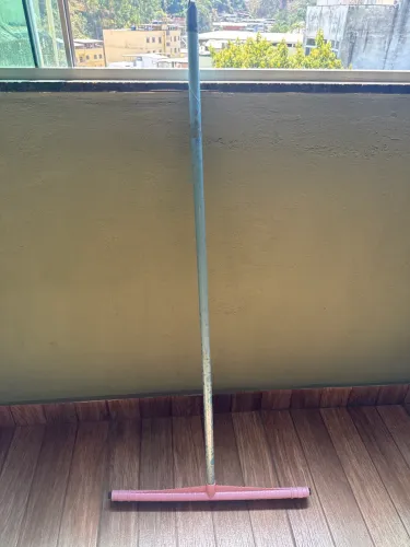 Rodo De Plástico Puxa E Seca 60cm + Cabo