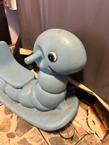 Gangorra infantil minhoca 