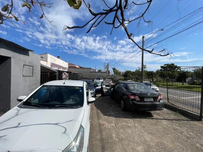 Vende-se Lava Rápido