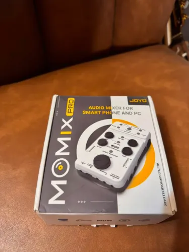 Áudio Mixer Momix Pro novo na caixa com todos os cabos ANALISO TROCAS