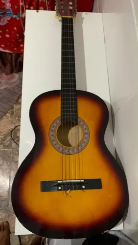 Violão Acústico Nylon (Estado de Novo / Sem Marcas de Uso)