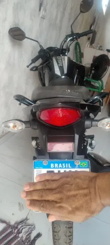 VENDO UMA MOTO FAN CG160.
