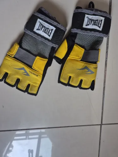 Luva Everlast