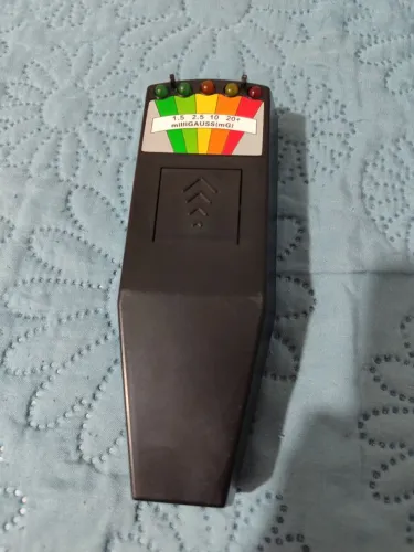 K2 aparelho detector paranormal/eletromagnetismo 