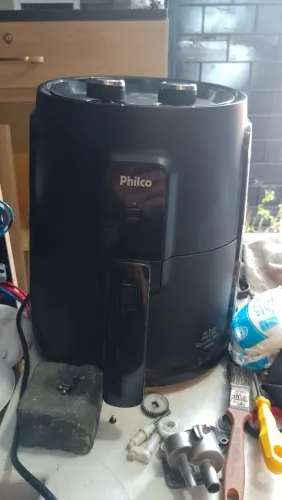 Fritadeira elétrica Philco funcionando normal