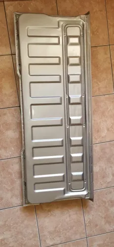 Porta da caçamba da courier