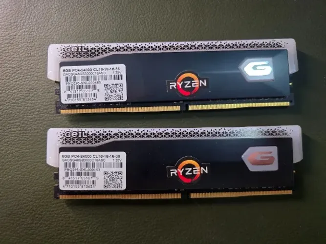 Memória RAM Geil Orion RGB 16GB (2x8GB) 3000MHz DDR4 - Impecável