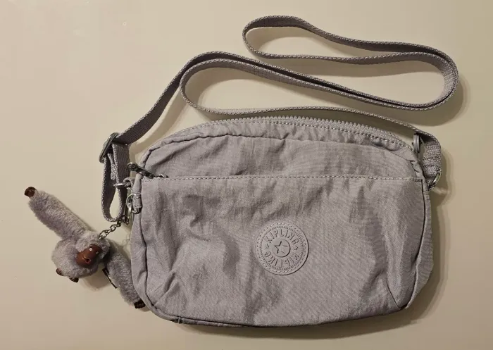Bolsa Kipling Damian Up Transversal Cinza