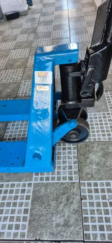 Paleteira Hidráulica 2.2 ton