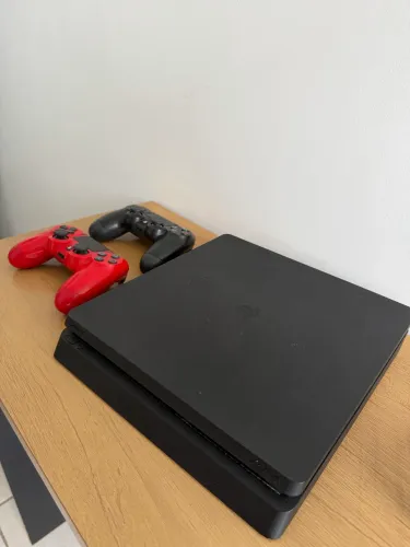 PlayStation 4 slim 1TB - Funcionando perfeitamente