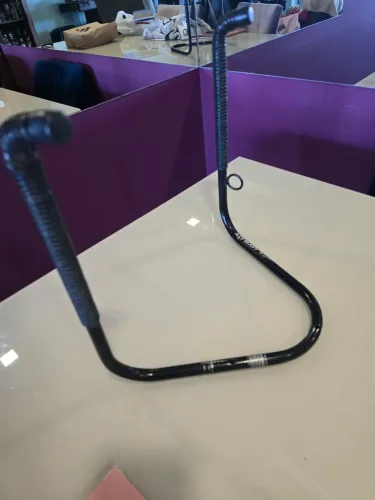 Suporte de ferro para prender bicicletas na parede