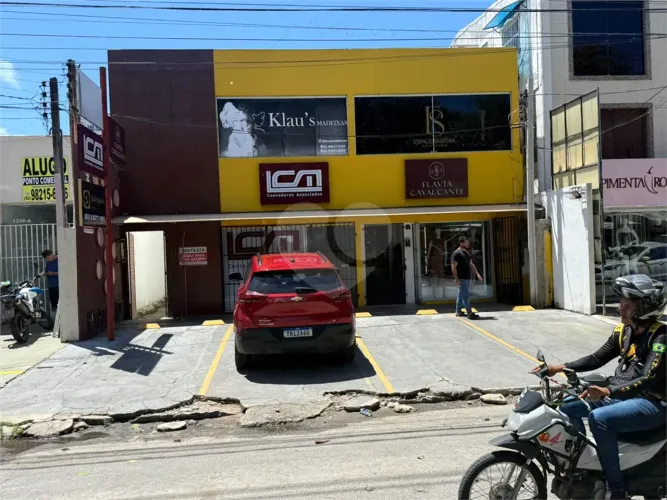 Prédio inteiro à venda em Jatiúca - AL