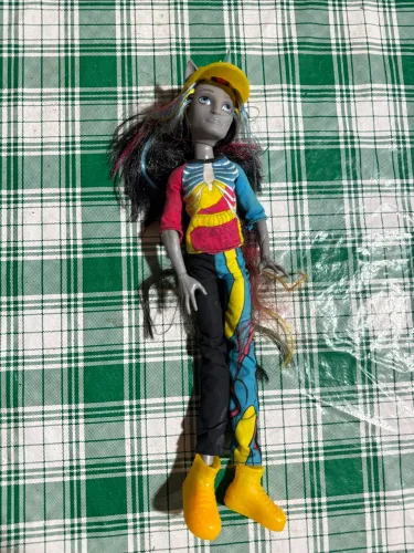 Monster High Neighthan Rot 