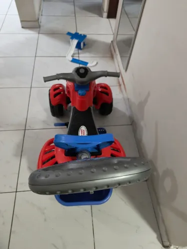 Carro de passeio maral homem aranha