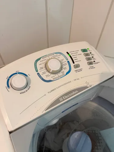 Máquina de Lavar 10kg