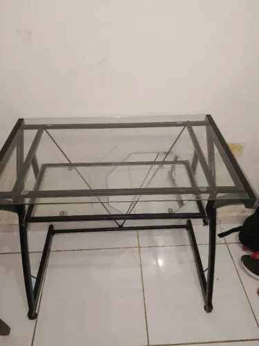 Mesa de vidro para estudar 