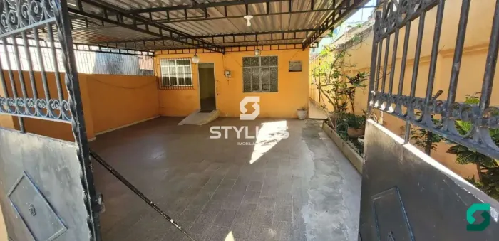 Vaz Lobo | Casa 3 quartos, sendo 1 suite