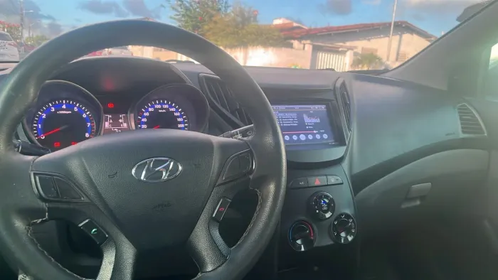 Hyundai HB20S C.plus/c.style1.0 Flex 12V Mec. 4P 2015