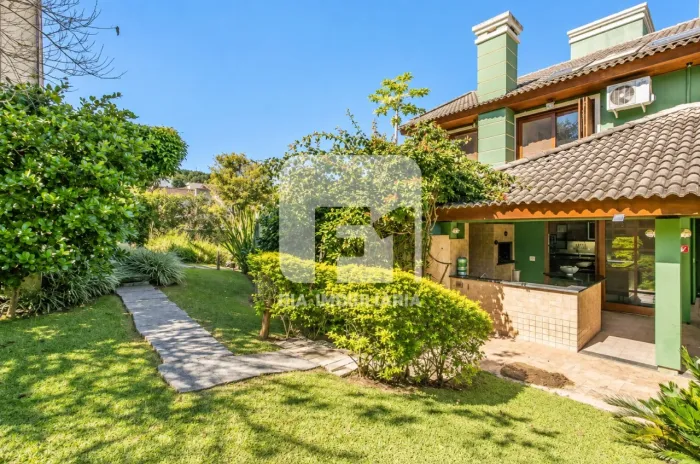 Casa de 5 dormitórios no João Paulo