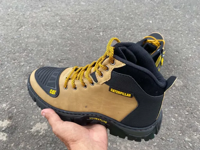 Botas Caterpillar adventure solado