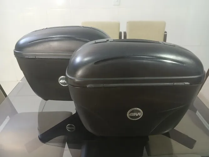Vendo baús laterais Givi E21