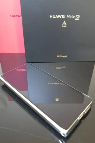 Huawei Mate X6 - Caixa aberta, usado apenas em testes - Impecável
