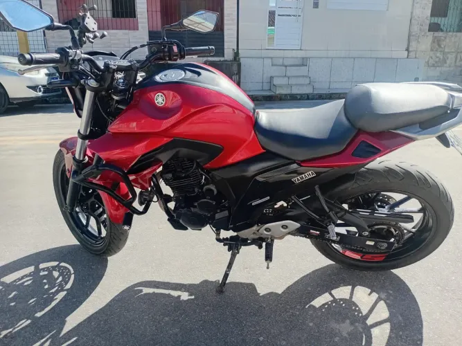 Fz25 2023 (aceito moto menor + torna)