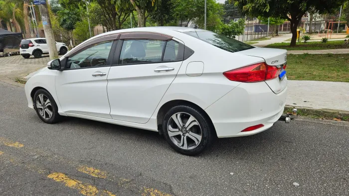 Honda City Sedan EXL 1.5 Flex 16V 4P Aut. 2015