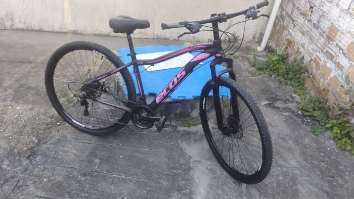 Bicicleta Aro 29 em Alumínio - Perfeita para Trilha e Cidade (Ótimo Estado!)