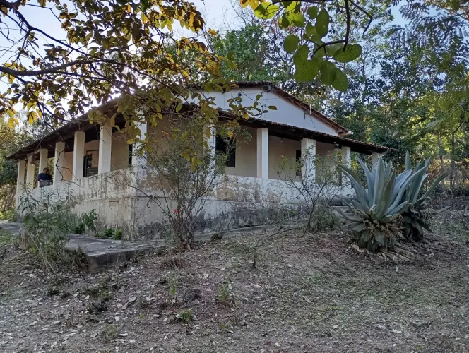 Oportunidade, casa de 3/4 com lote de 8000 metros