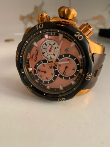 Relógio Magnum Cronógrafo Rose Gold e Marrom - Impecável"