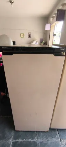 Freezer vertical consul 280 litros funcionando perfeitamente