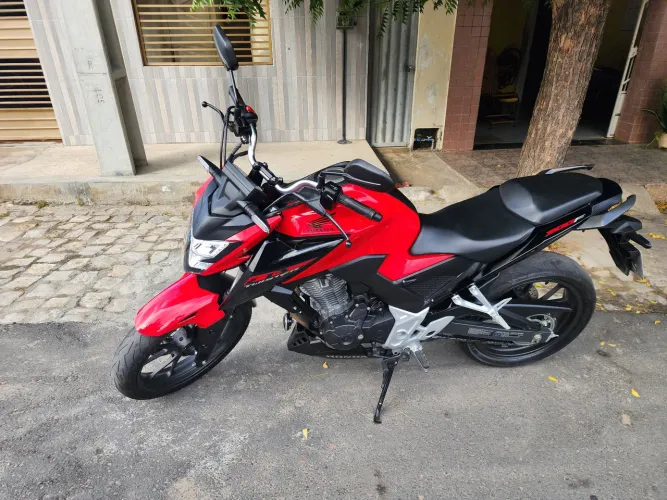 Honda CB Twister 300F Extra
