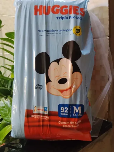 Fralda Huggies M