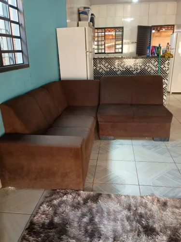Vende-se sofá em L bem conservado