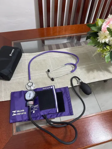 Kit Aparelho de Pressão + Estetoscópio Incoterm Roxo (Completo com Bolsa)