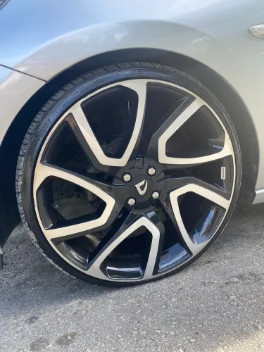 Roda 20 (  Pneu 215 30Z R20 )