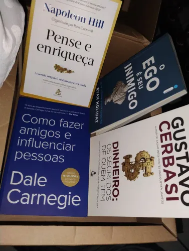 4 livros - finanças e desenvolvimento pessoal (novos)