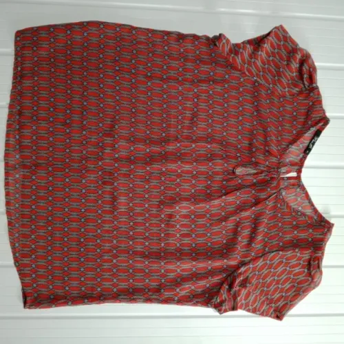 Camisa feminina vermelha estampada tamanho G blusa feminina