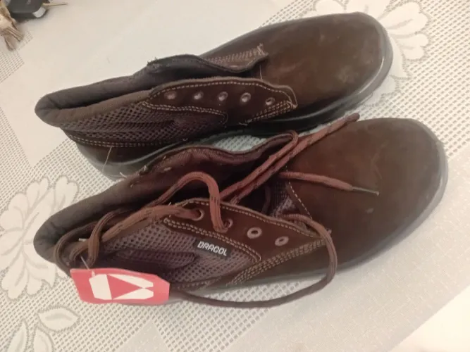 Bota bracol 50% desconto.