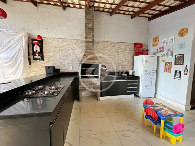 CASA DE 3 QUARTOS E 4 VAGAS NO BAIRRO VALE DO SOL codigo: 341704